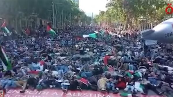 مظاهرات حاشدة في برشلونة تنديدا بالحرب المستمرة على غزة.. فيديو 
