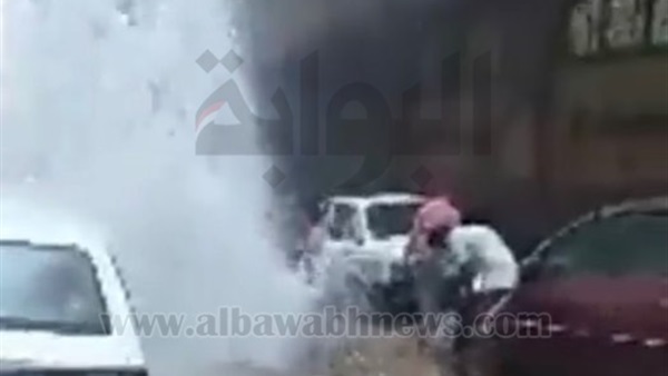 : بالصور.. شلل مروري بعد انفجار ماسورة مياه بشارع جمال عبدالناصر في السلام